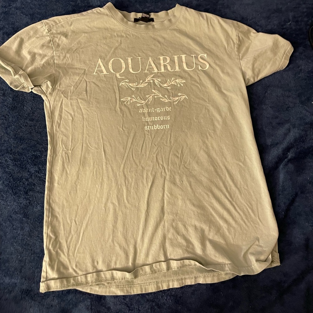 Graphic tee